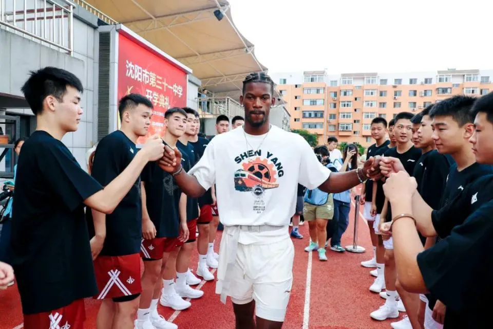 职业篮球运动员如何管理体型以提升表现_0